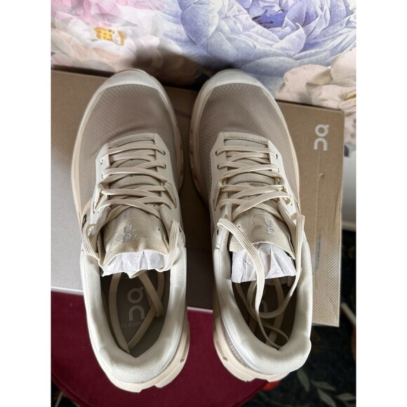 On Cloudvista Sneaker in Cream & Desert - Picture 10 of 10